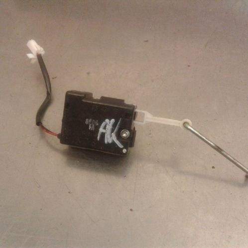 MOTOR VERGRENDELING TANKKLEP Aveo (250) (96491181), Auto-onderdelen, Overige Auto-onderdelen, Daewoo, Gebruikt