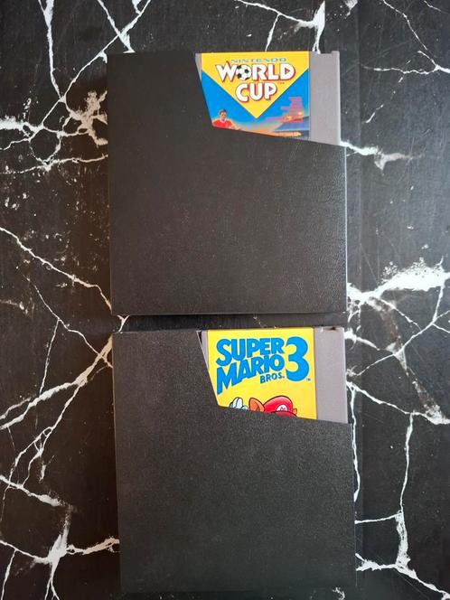 2 Nintendo Nes-spellen! Mario Bros 3 + Wereldbeker + Holster, Games en Spelcomputers, Games | Nintendo NES, Zo goed als nieuw