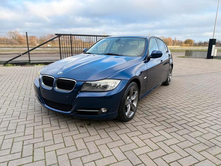 BMW 320 - ESSENCE - 2010 - AUTOMATIQUE 255.000KM, Autos, BMW, Particulier, Série 3, ABS, Essence, Euro 5, Berline, 5 portes, Automatique