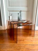 Vintage gerookt plexiglas bijzettafels – ‘70 - Michel Dumas, Huis en Inrichting, Ophalen, Zo goed als nieuw, Rechthoekig, Space age