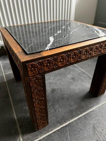 Bijzet tafeltje beschikbaar voor biedingen