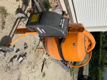 Betonmolen 160 l beschikbaar voor biedingen