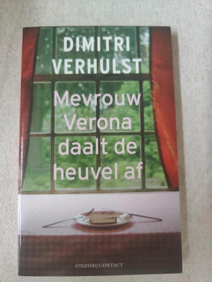 Dimitri Verhulst - Mevrouw Verona daalt de heuvel af, Boeken, Literatuur, Zo goed als nieuw, Ophalen of Verzenden