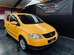 Volkswagen fox • 1.2i • vitres électrique • garantie 12 mois, Auto's, Volkswagen, Voorwielaandrijving, Stof, 139 g/km, Zwart