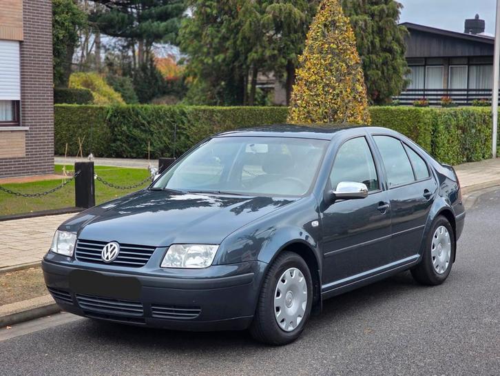 Volkswagen Bora Automaat 1.6 Benzine met 136000km, Auto's, Volkswagen, Particulier, Bora, ABS, Airbags, Centrale vergrendeling