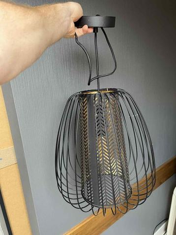 Plafond lamp armatuur beschikbaar voor biedingen