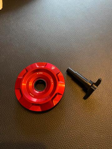 Bouchon réservoir Ducati 698  beschikbaar voor biedingen