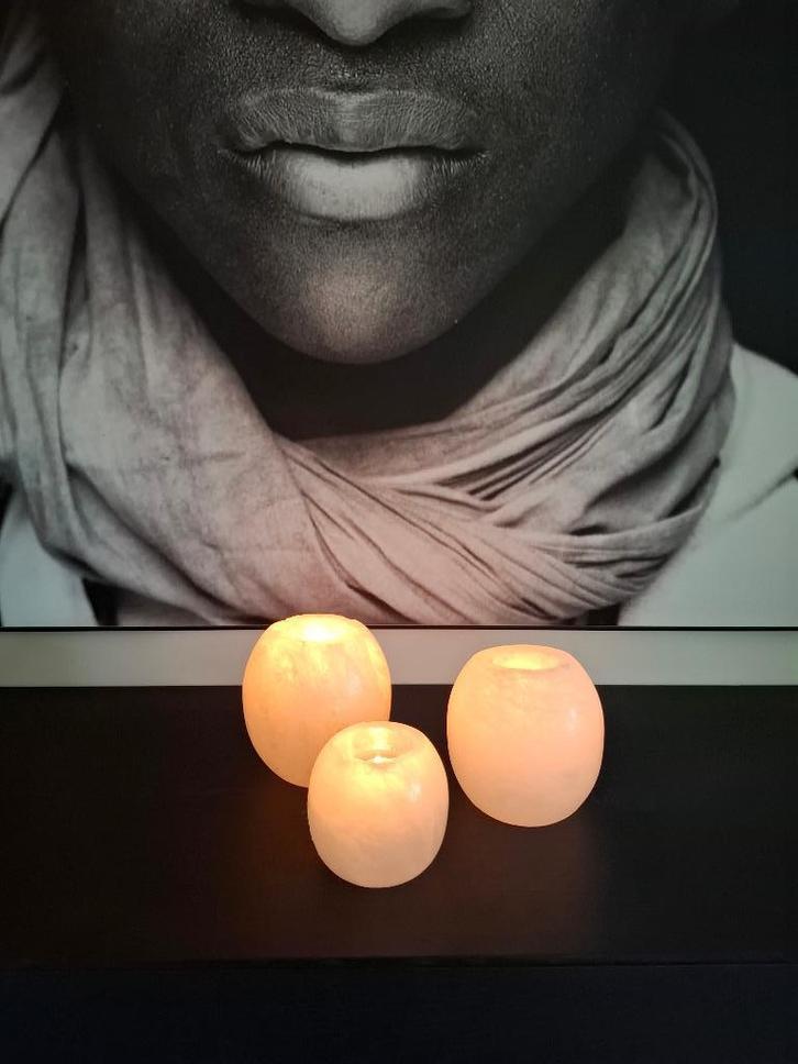 Witte zoutsteen kaarsenhouders, Huis en Inrichting, Woonaccessoires | Kandelaars en Kaarsen, Nieuw, Kaars, Minder dan 25 cm, Wit