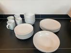 Servies wit IKEA (uitzet kot), Huis en Inrichting, Ophalen, Zo goed als nieuw, Bord(en)