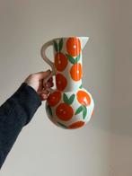 Waterkan met beschilderde sinaasappels aardewerk, Huis en Inrichting, Gebruikt, Wit, Aardewerk of Porselein, Ophalen of Verzenden