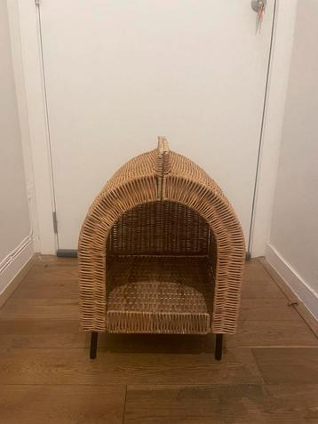 Niche/maison pour chat - UTSADD beschikbaar voor biedingen