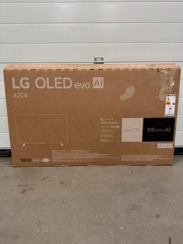 LG 42” OLED EVO C4 OLED42C45LA (2024) beschikbaar voor biedingen
