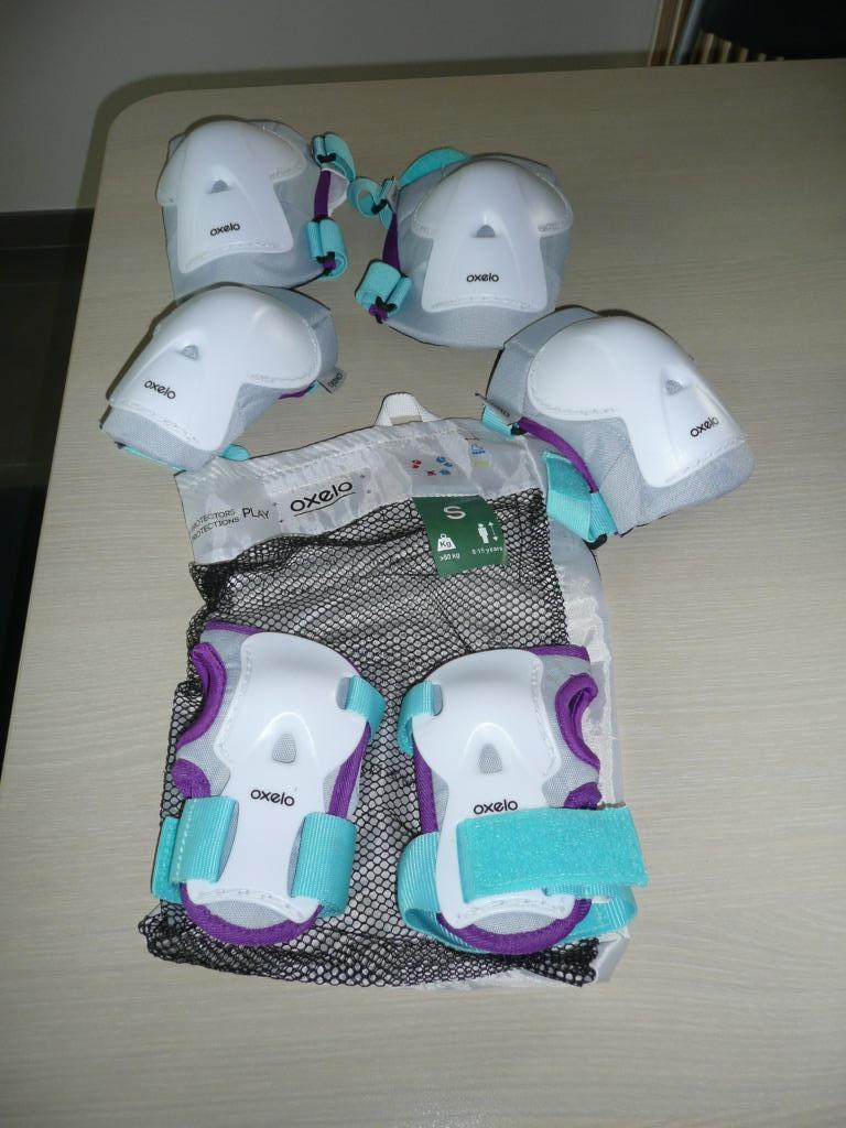 knie/elleboog en handbeschermers maat xs en s, Sport en Fitness, Voetbal, Maat XS of kleiner, Ophalen, Gebruikt, Set