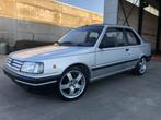 PEUGEOT 309 GRAFFIC 3DEURS 115.000km Alu 16 / top conditie, Auto's, Peugeot, Voorwielaandrijving, Stof, Zwart, 4 cilinders