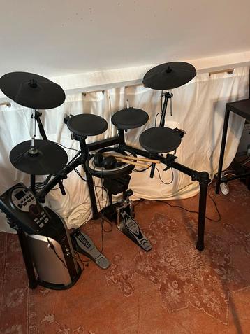 Roland TD 11 Elektronische drum  beschikbaar voor biedingen