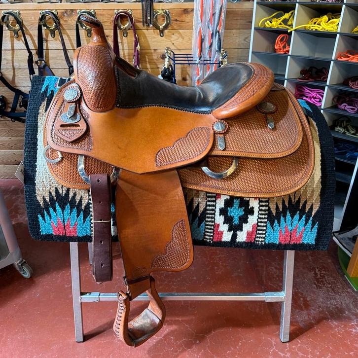 Western zadels tweedehands zeer goede staat, Dieren en Toebehoren, Paarden en Pony's | Zadels, Gebruikt, Western, Ophalen