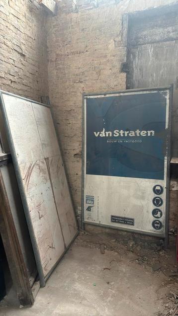2 Bouwhekken smal en gesloten, Enlèvement
