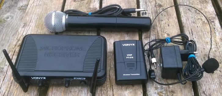 Microfoons draadloos handheld en headset, Vonyx STWM-712, Muziek en Instrumenten, Microfoons, Zo goed als nieuw, Zangmicrofoon