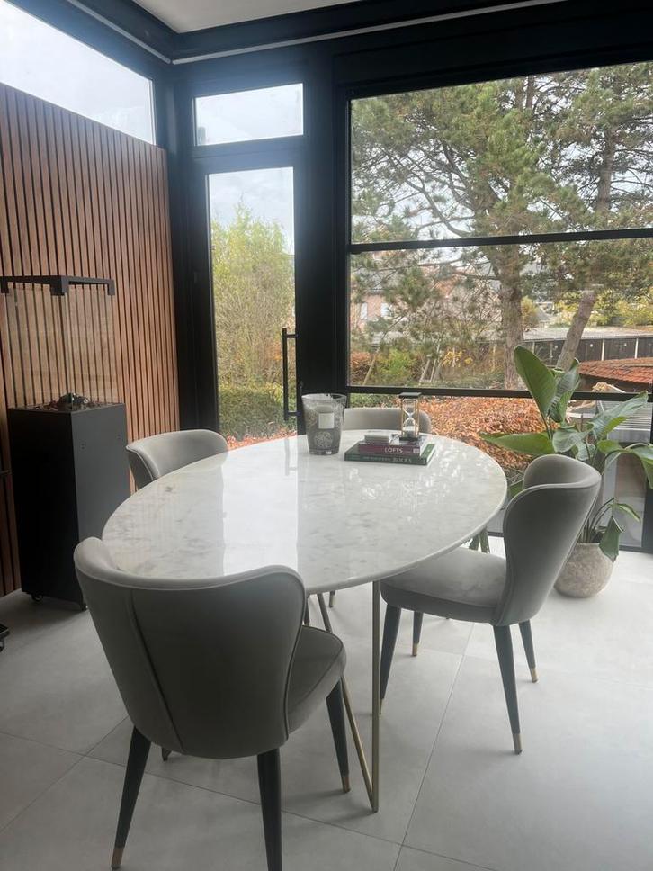 Marmeren eettafel + 6 stoelen  (Maison du Monde & Westwing), Huis en Inrichting, Tafels | Eettafels, Gebruikt, Vijf personen of meer