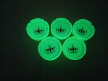5 Kleine lichtabsorberend- lichtgevende asbakjes voor terras beschikbaar voor biedingen