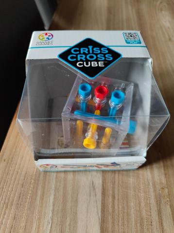 Smartgames Criss Cross Cube beschikbaar voor biedingen