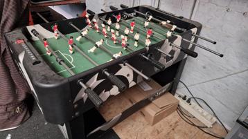 Voetbal tafel beschikbaar voor biedingen
