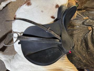 Wintec battes zadel 18inch beschikbaar voor biedingen