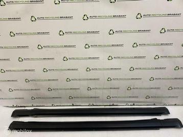 Set Sideskirts Dorpelkappen Dodge Magnum NIEUW  68034806AA beschikbaar voor biedingen