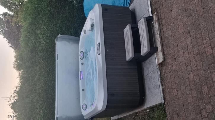 ECHTE JACUZZI J-355 .Merk is Jacuzzi Hanolux, Tuin en Terras, Bubbelbaden en Hottubs, Zo goed als nieuw, Ophalen