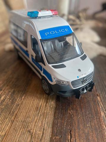 Bruder politie auto beschikbaar voor biedingen