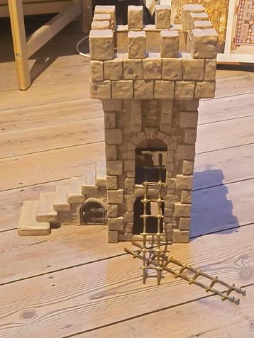 Schleich toren en figuren beschikbaar voor biedingen