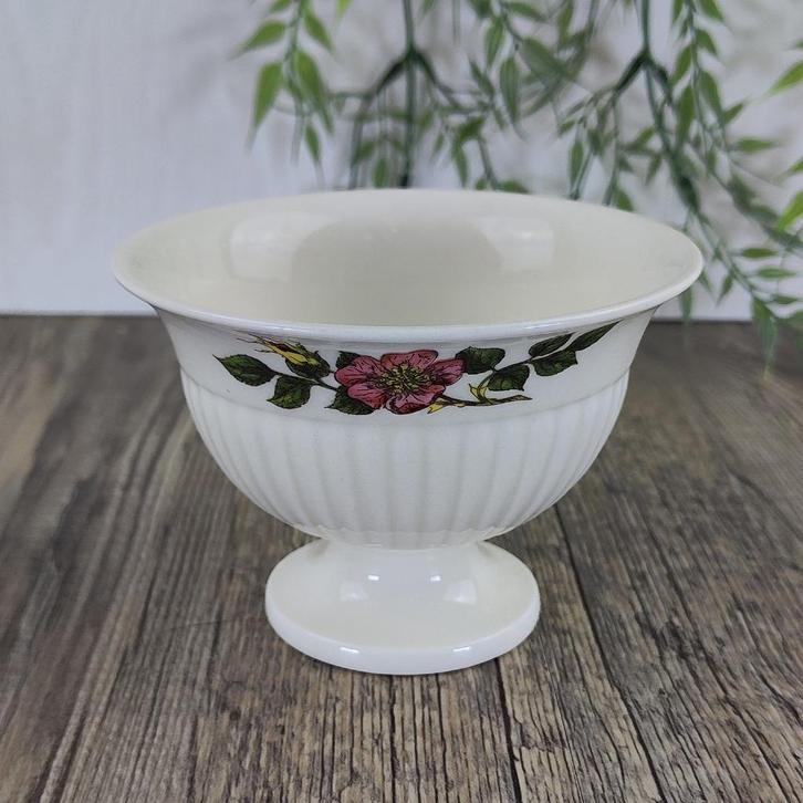 Wedgwood Briar Rose Sherbet Cup, Antiek en Kunst, Antiek | Servies los, Ophalen of Verzenden