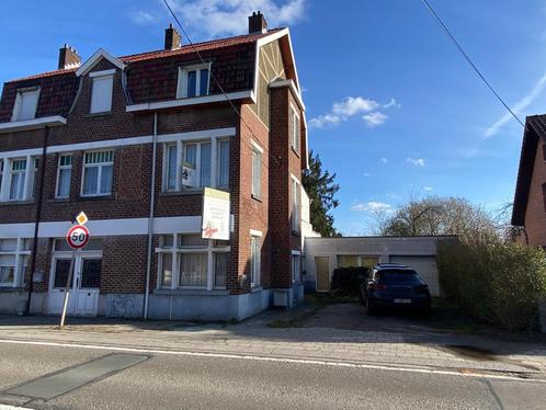Maison 4-5 chambres + annexe A RENOVE, Immo, Maisons à vendre, Province du Brabant wallon, 200 à 500 m², Maison de coin