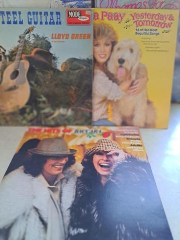 Vinyl platen beschikbaar voor biedingen