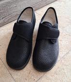 Gesloten pantoffels maat 38, Beige, Nieuw, Ophalen of Verzenden, Pantoffels of Sloffen