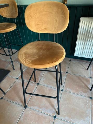 Barkruk in cognac kleur beschikbaar voor biedingen