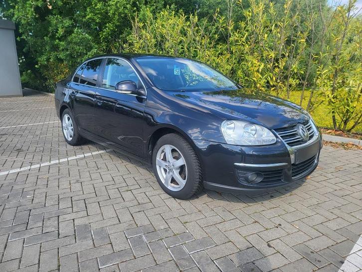 VW JETTA 1.6 TDi GPS 🌍 AIRCO ❄️ trekhaak 👍, Auto's, Volkswagen, Bedrijf, Te koop, Jetta, ABS, Airbags, Airconditioning, Boordcomputer