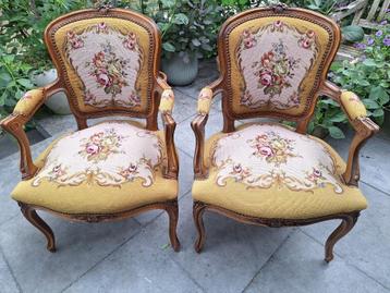 2 Louis XV stijl fauteuils/stoelen beschikbaar voor biedingen