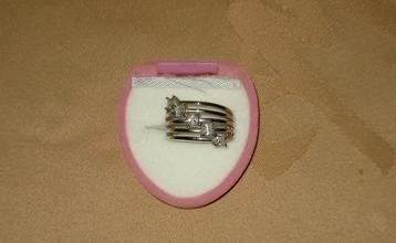 Ring maat M.  beschikbaar voor biedingen