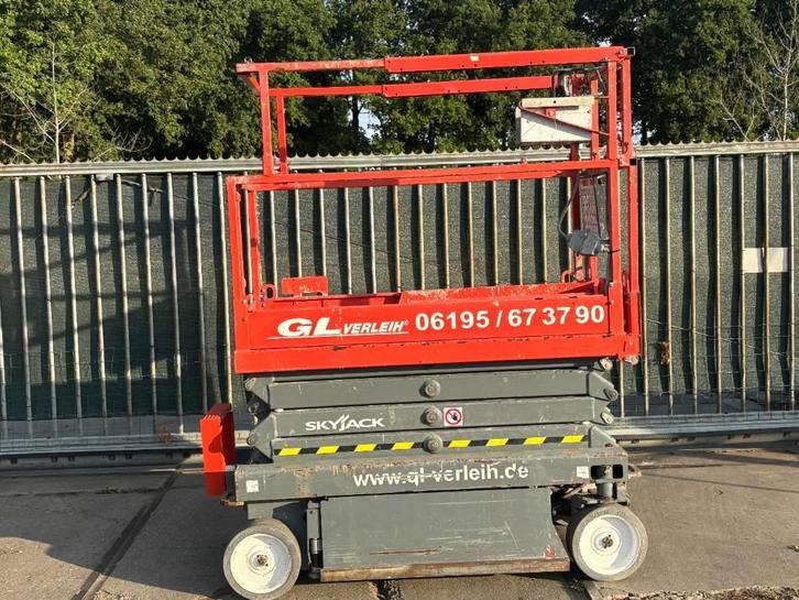Skyjack SJ3219 8m schaarhoogwerker elektro schaarlift, Zakelijke goederen, Machines en Bouw | Liften, Steigers en Ladders