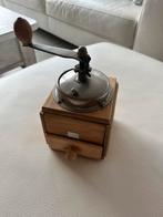 Oude koffiemolen goede staat, Ophalen