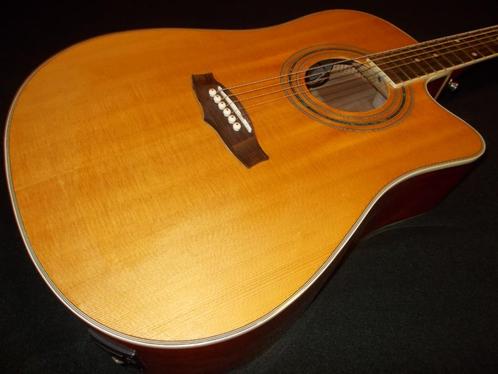 Tanglewood acoustic gitaar met tuner en pick-up systeem., Muziek en Instrumenten, Snaarinstrumenten | Gitaren | Akoestisch, Gebruikt