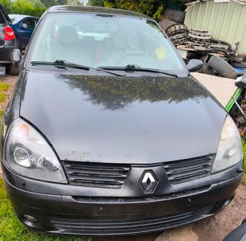 Renault Clio 2 série spéciale INITIALE 101 cv, Achat, Alcantara, Particulier, Barres de toit