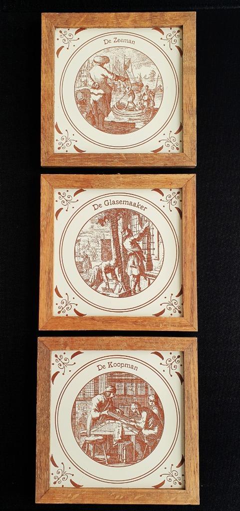 3 Houten kadertjes met beschilderde tegels, Antiek en Kunst, Antiek | Wandborden en Tegels, Ophalen of Verzenden