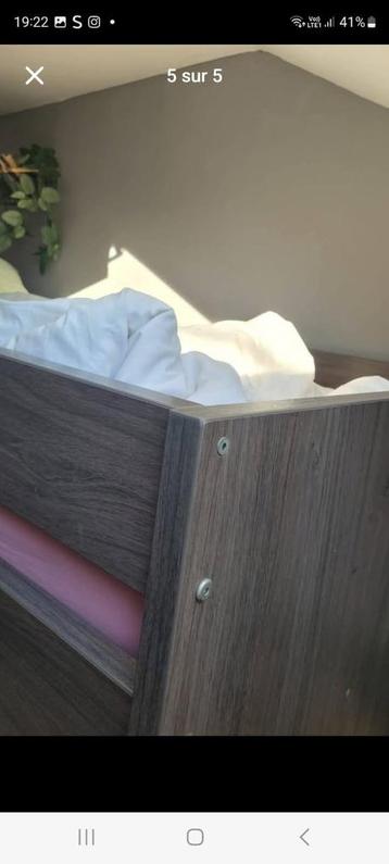 Mezannine bed beschikbaar voor biedingen