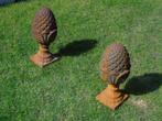 Gietijzer van dennenappel of eikel, pat, verroeste pilasterb, Tuin en Terras, Ophalen, Nieuw