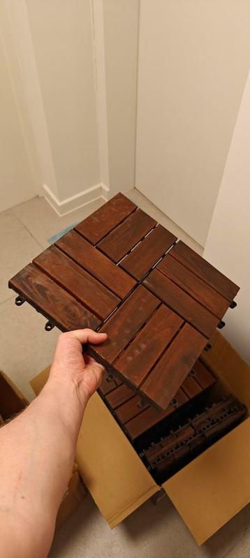 Terrastegel 30x30x2,2cm beschikbaar voor biedingen