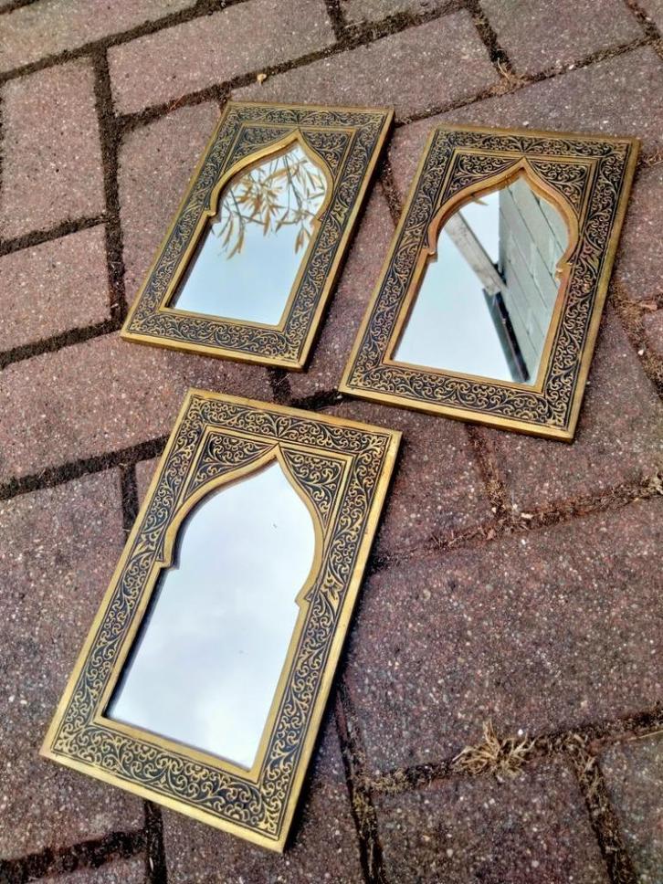 Set van 3 kleine Oosterse spiegels spiegeltjes metaal Boho, Huis en Inrichting, Woonaccessoires | Spiegels, Gebruikt, Minder dan 50 cm