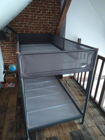 IKEA staal stapelbed voor kleine ruimtes (zonder matras)
