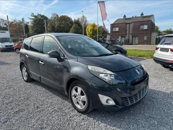 Renault Grand Scenic 1.9DCI * 7pl * Bose * Camera * Keyless beschikbaar voor biedingen